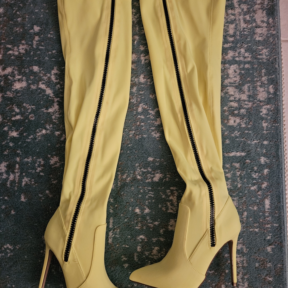 Shoe Dazzle Neon Yellow-Green Heeled Boots